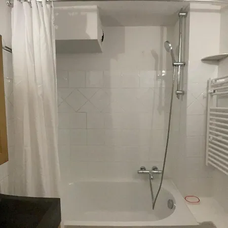 Cosy Pour 2 Aux Saisies Avec Balcon Et Equipements Complets - Fr-1-293-368 Apartment *